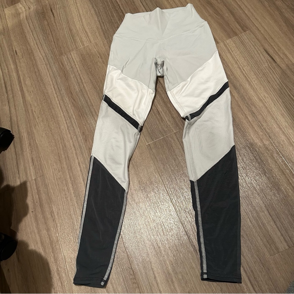 Alo mesh leggings